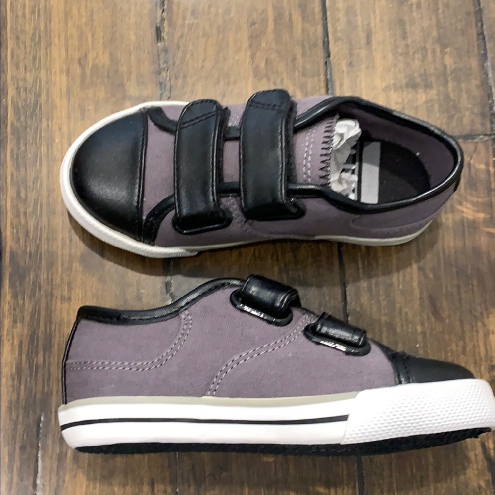 BRAND NEW UMI toddler boys shoes. Size 25/8.5 kids